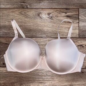 Elegant Cream Underwire Bra 40DD